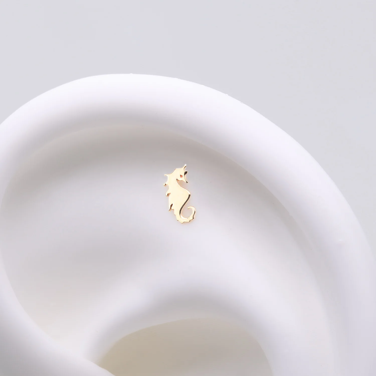 14 Karat Gold OneFit Threadless Seahorse Top Part - Image 2