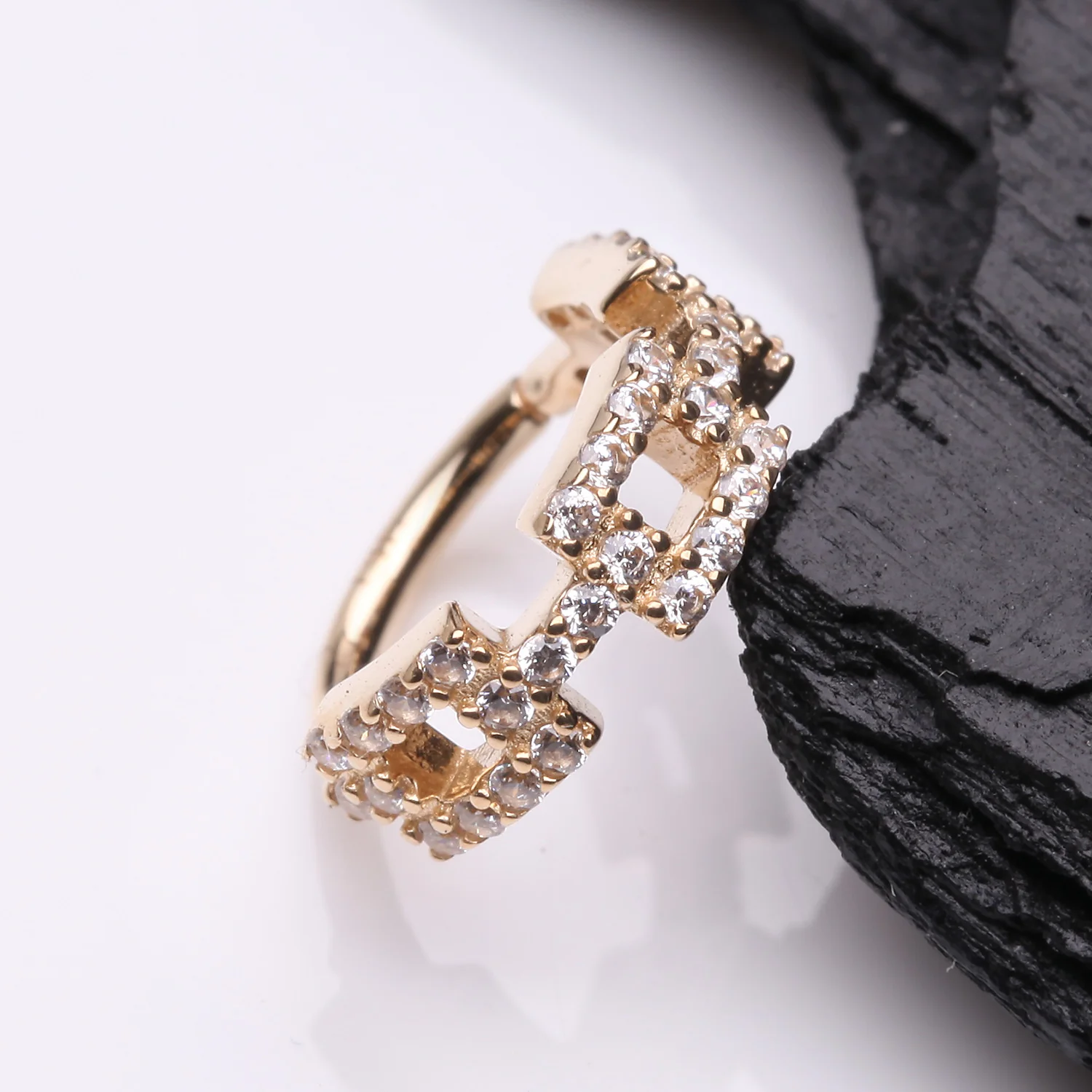 14 Karat Gold Square Chain Link Sparkle Design Seamless Clicker Hoop Ring - Image 2