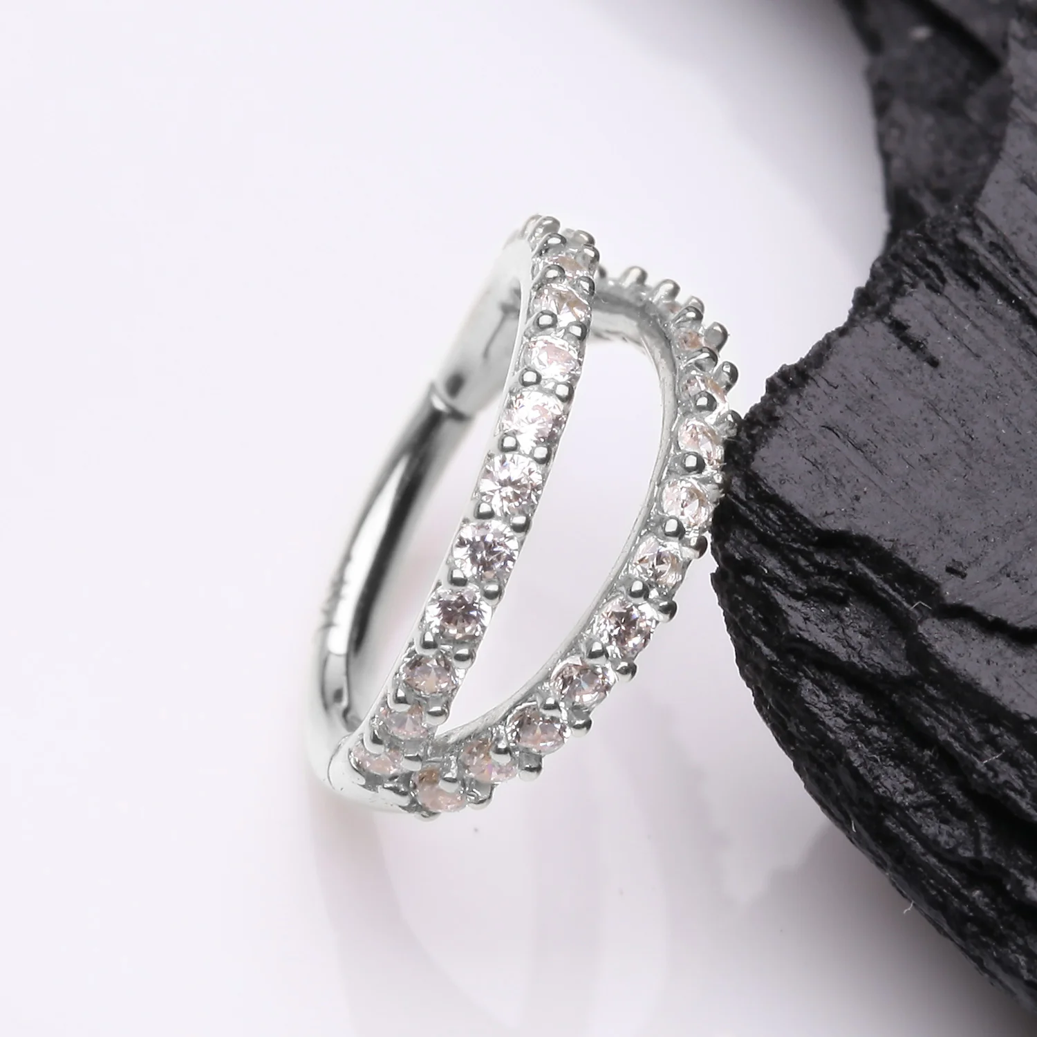 14 Karat White Gold Brilliant Sparkle Double Hoop Seamless Clicker Hoop Ring - Image 2