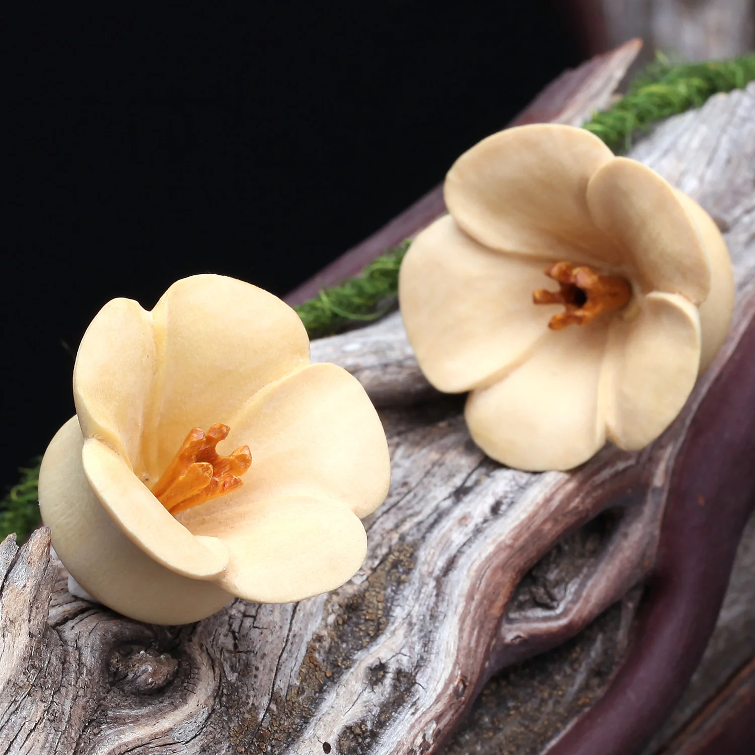 A Pair of Bali Blossom Crocodile Wood Double Flared Plug - Image 2