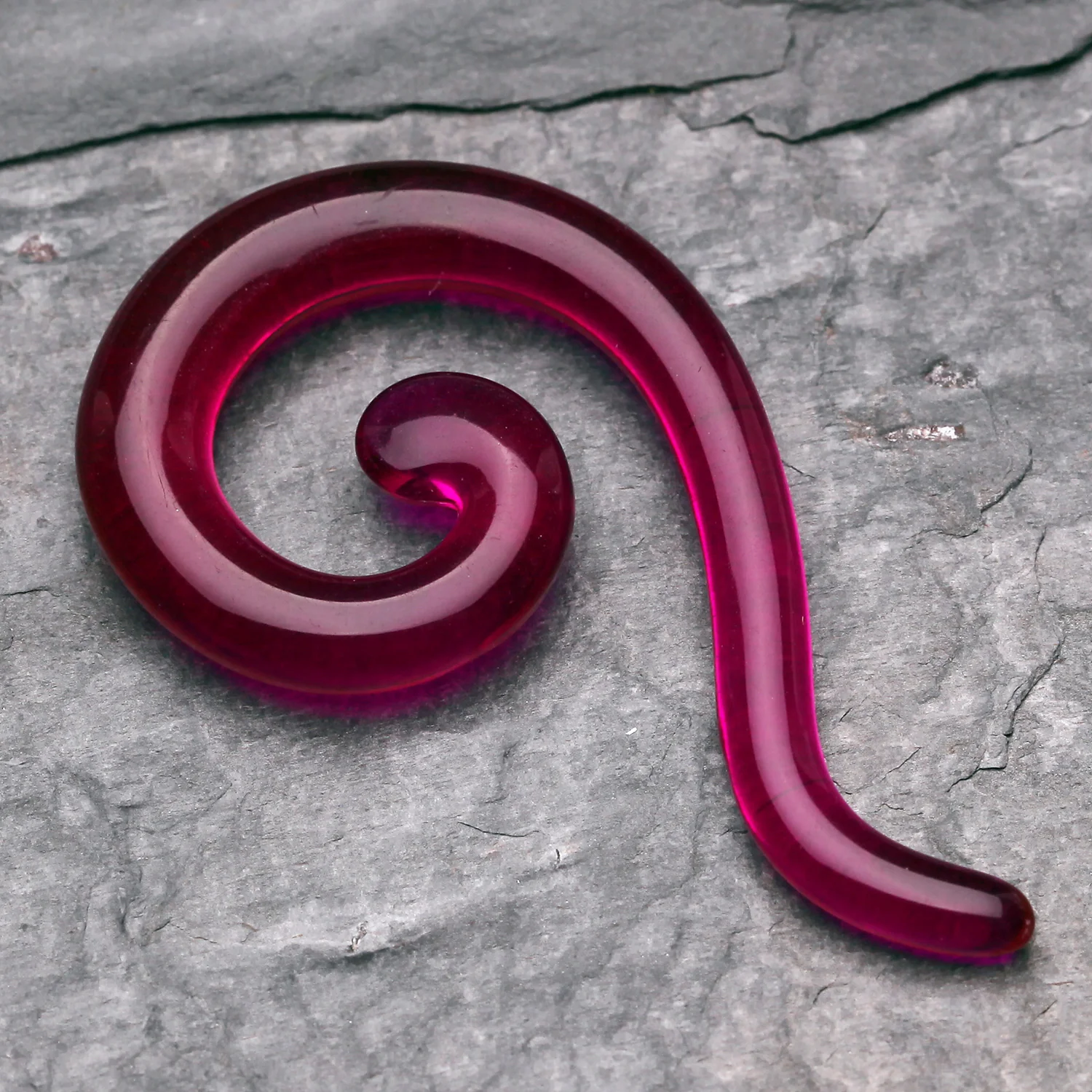 A Pair of Claw Hook Acrylic Ear Gauge Taper Hanger - Image 2