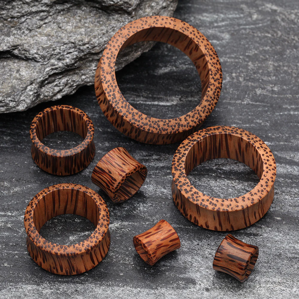 A Pair of Coconut Wood Double Flared Tunnel Plug - Image 3