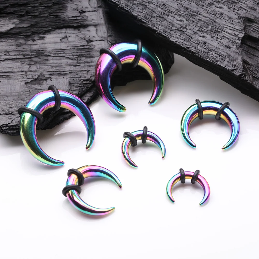 A Pair of Colorline Buffalo Pincher Hanging Steel Taper with O-Rings - Image 3