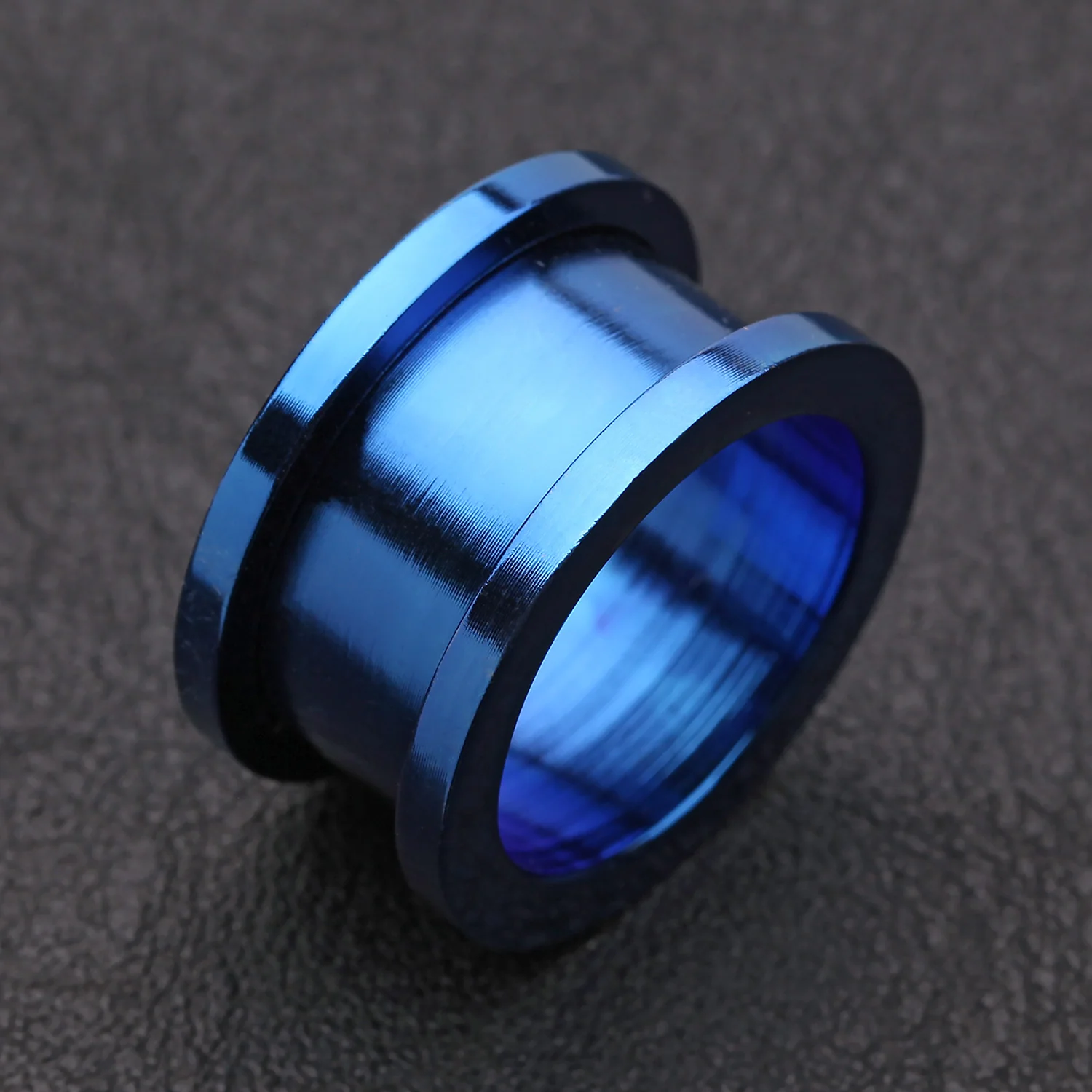 A Pair of Colorline Steel Screw-Fit Ear Gauge Tunnel Plug - Image 2