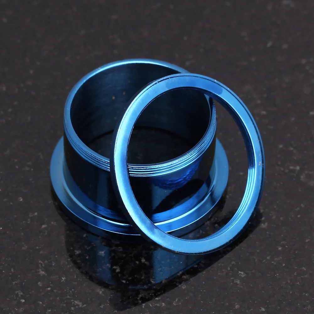 A Pair of Colorline Steel Screw-Fit Ear Gauge Tunnel Plug - Image 3