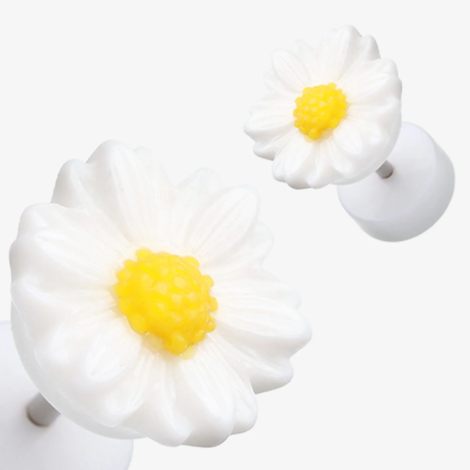 A Pair of Cutesy Daisy Flower Acrylic Fake Plug - Image 2