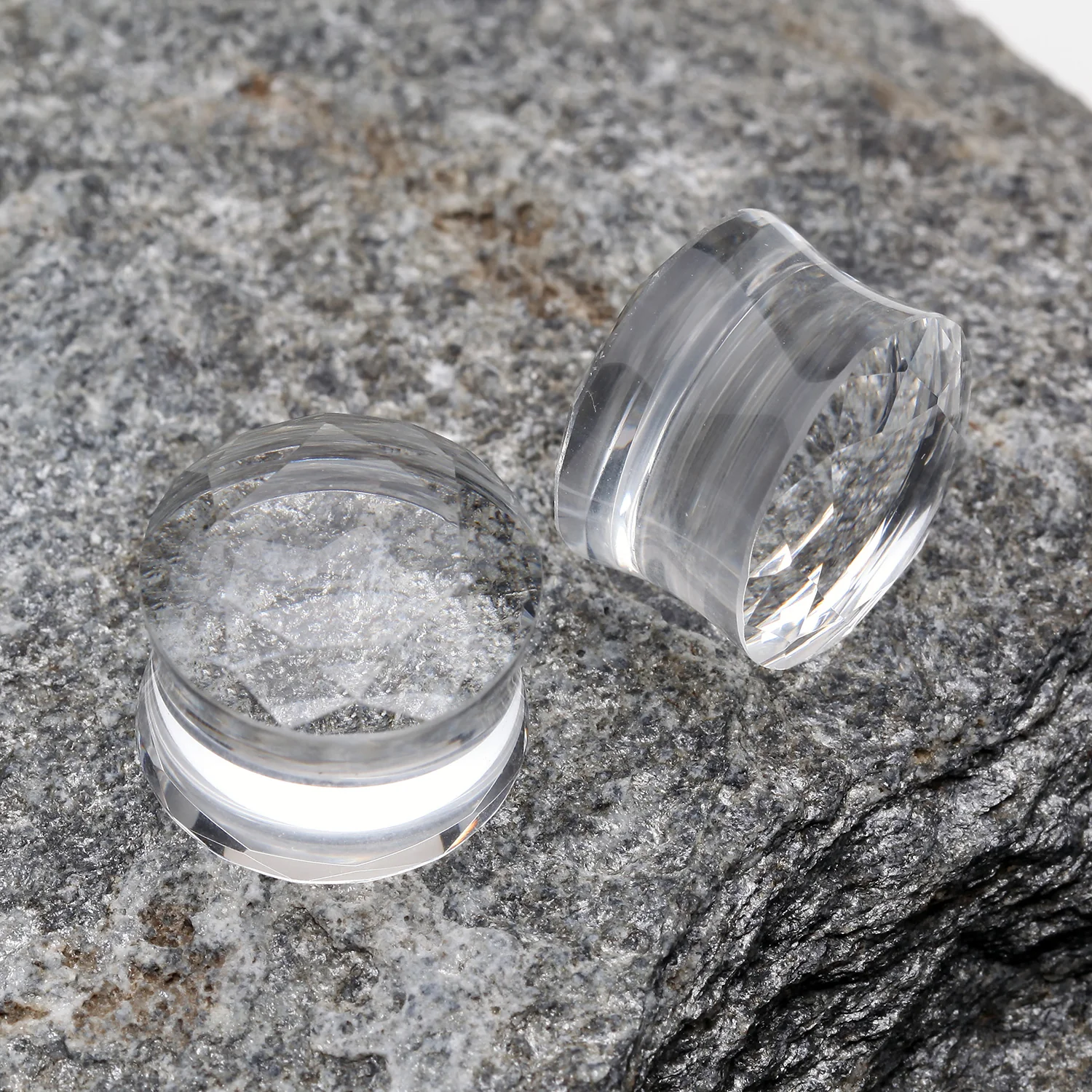 A Pair of Faceted Pyrex Glass Gem Double Flared Ear Gauge Plug - Image 2