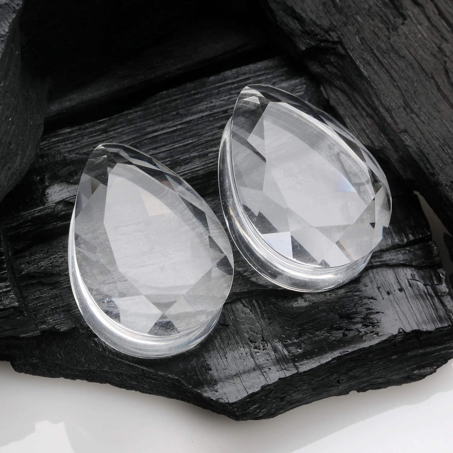A Pair of Gemstone Cut Faceted Single Side Glass Double Flared Teardrop Plug - Image 2