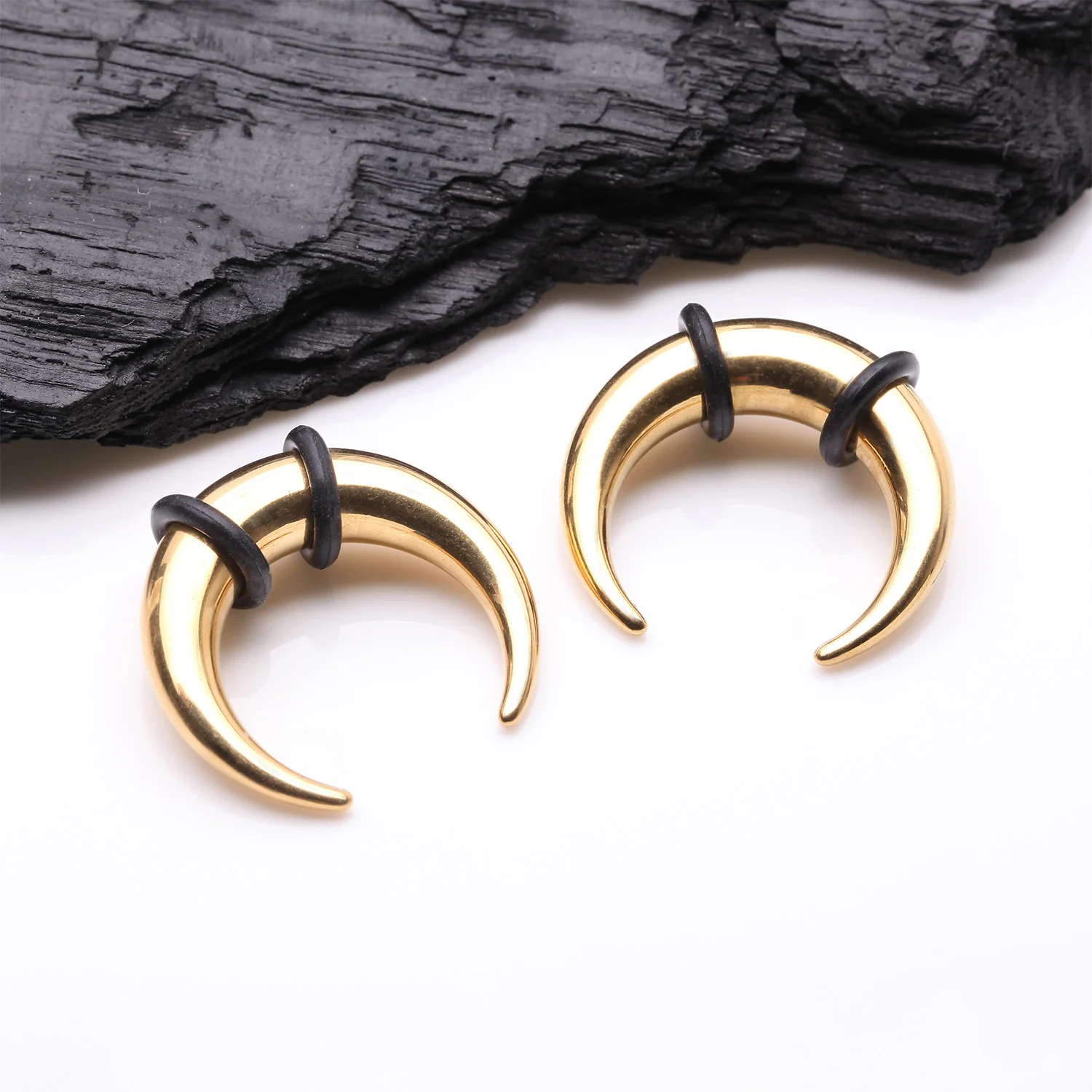 A Pair of Golden Buffalo Pincher Hanging Steel Taper with O-Rings - Image 2
