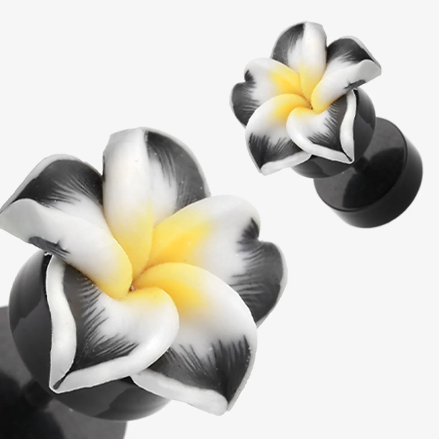 A Pair of Hawaiian Plumeria Flower Acrylic Fake Plug - Image 2