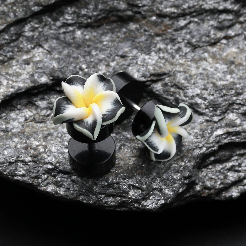 A Pair of Hawaiian Plumeria Flower Acrylic Fake Plug - Image 4