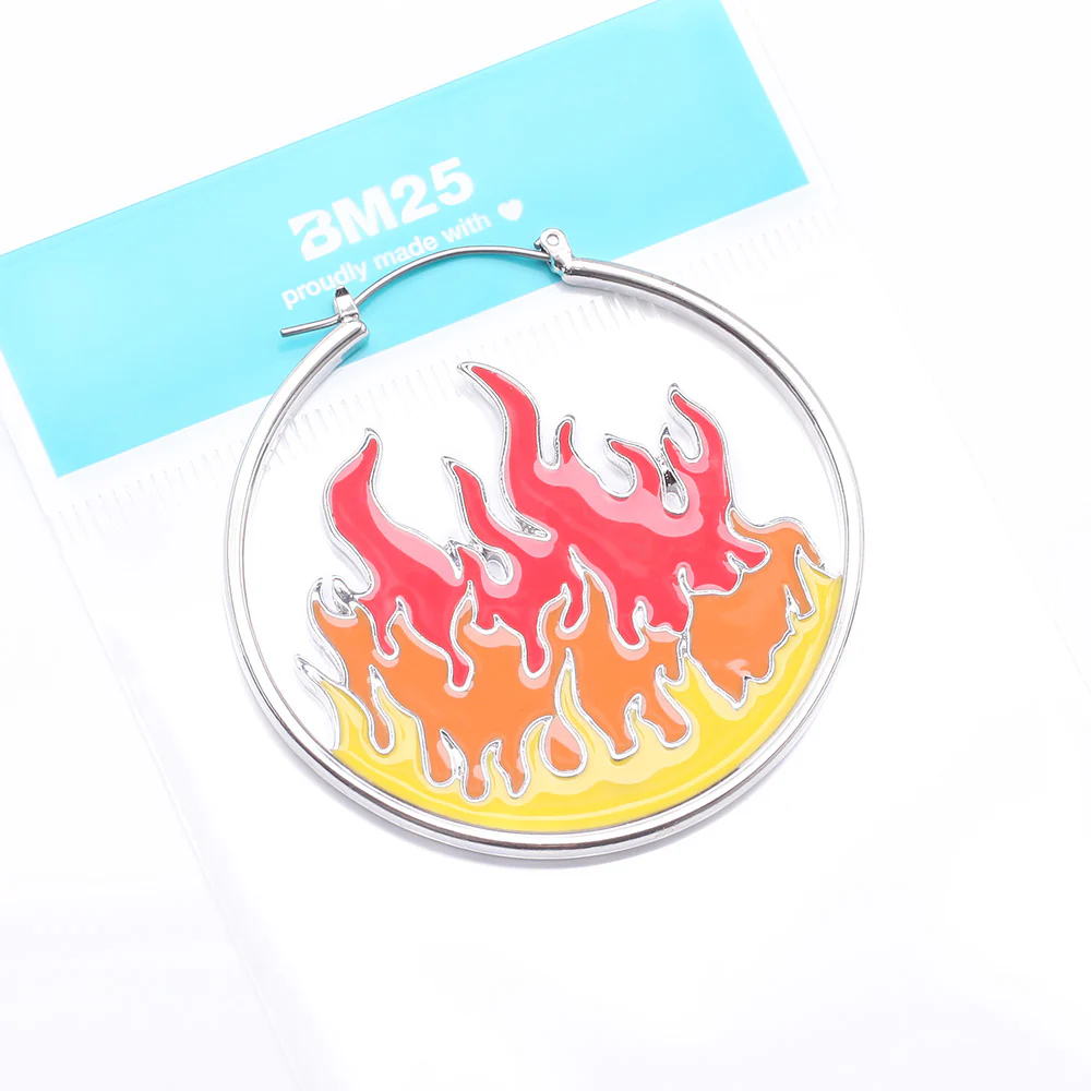 A Pair of High Flame Art Plug Hoop Earring - Image 4