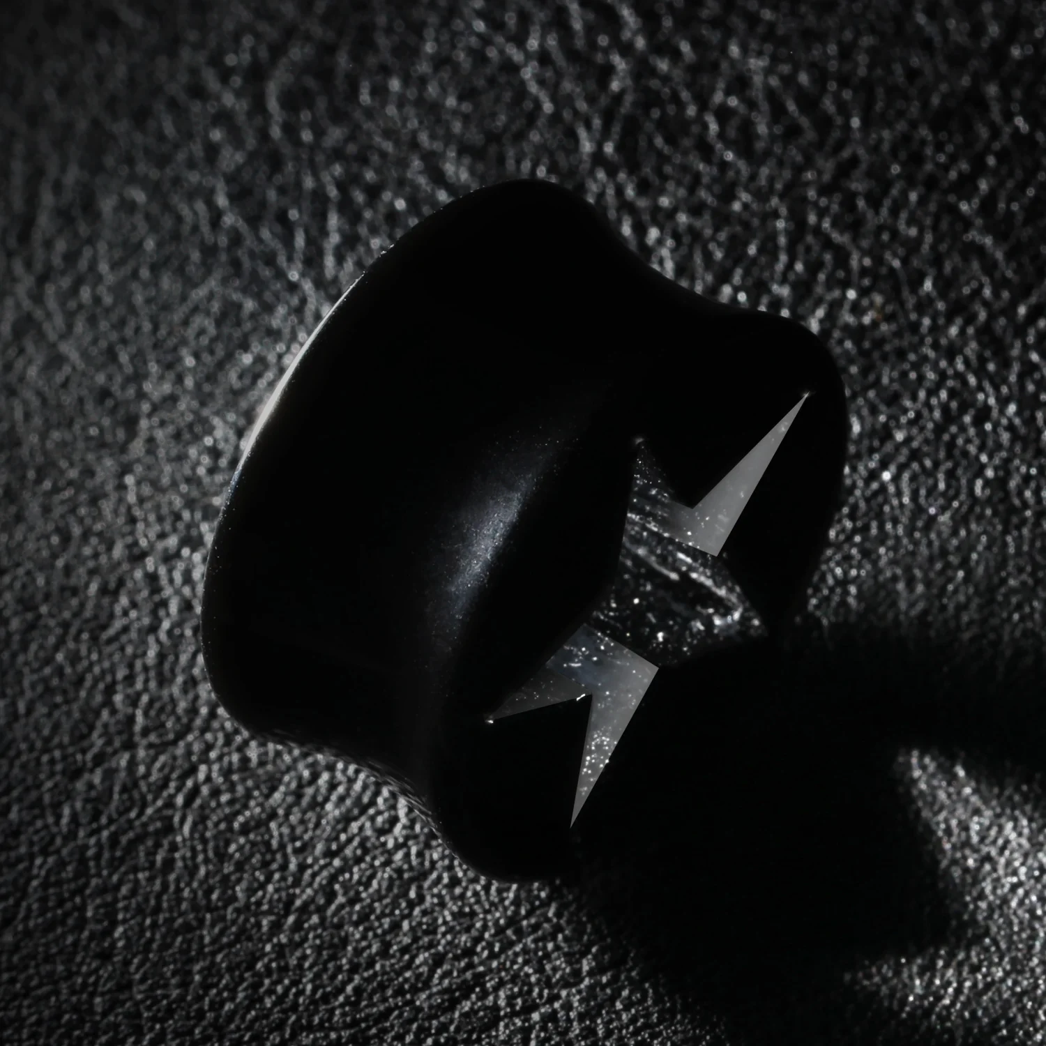 A Pair of Hollow Star Double Flared Ear Gauge Plug - Image 2