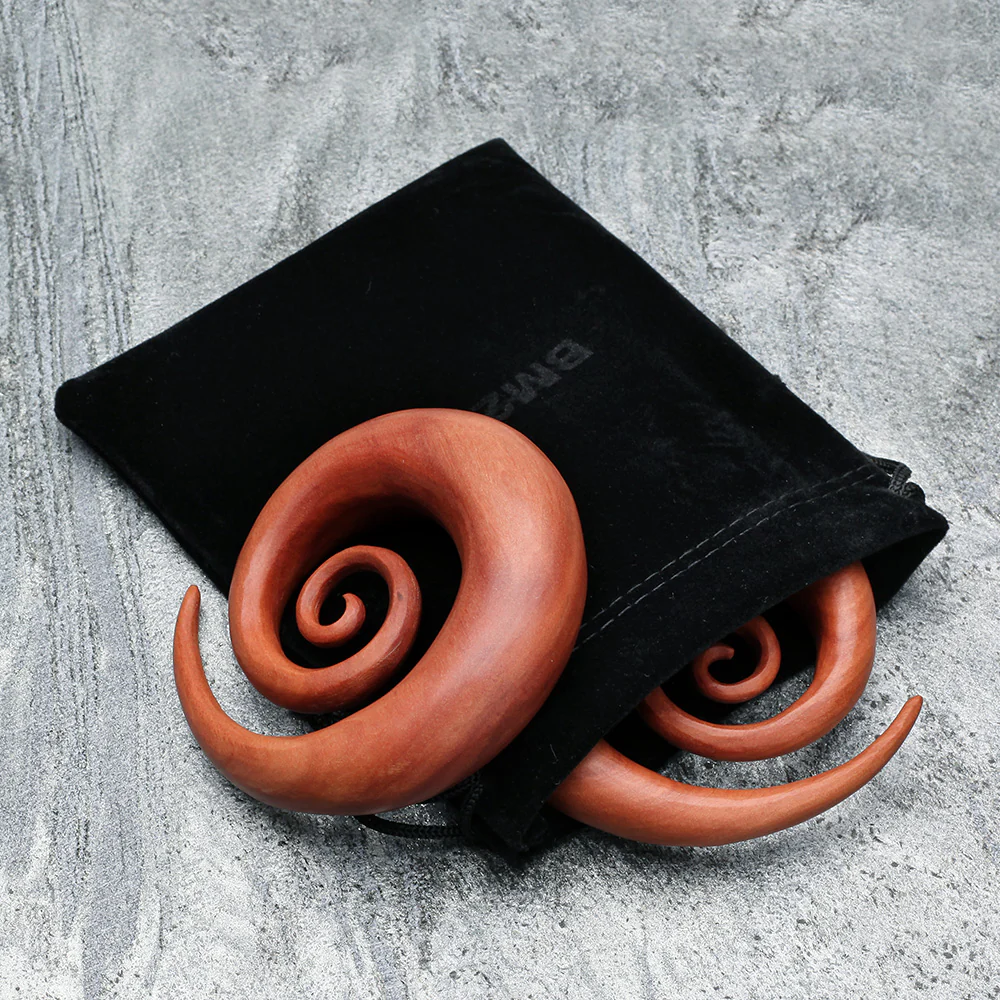 A Pair of Sabo Wood Super Spiral Hanger Plug - Image 5