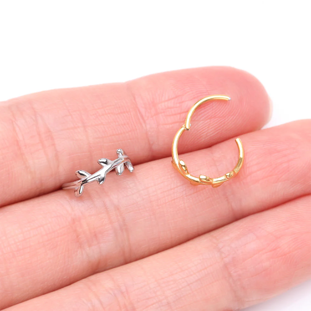 Adorable Leaflet Wreath Steel Clicker Hoop Ring - Image 4