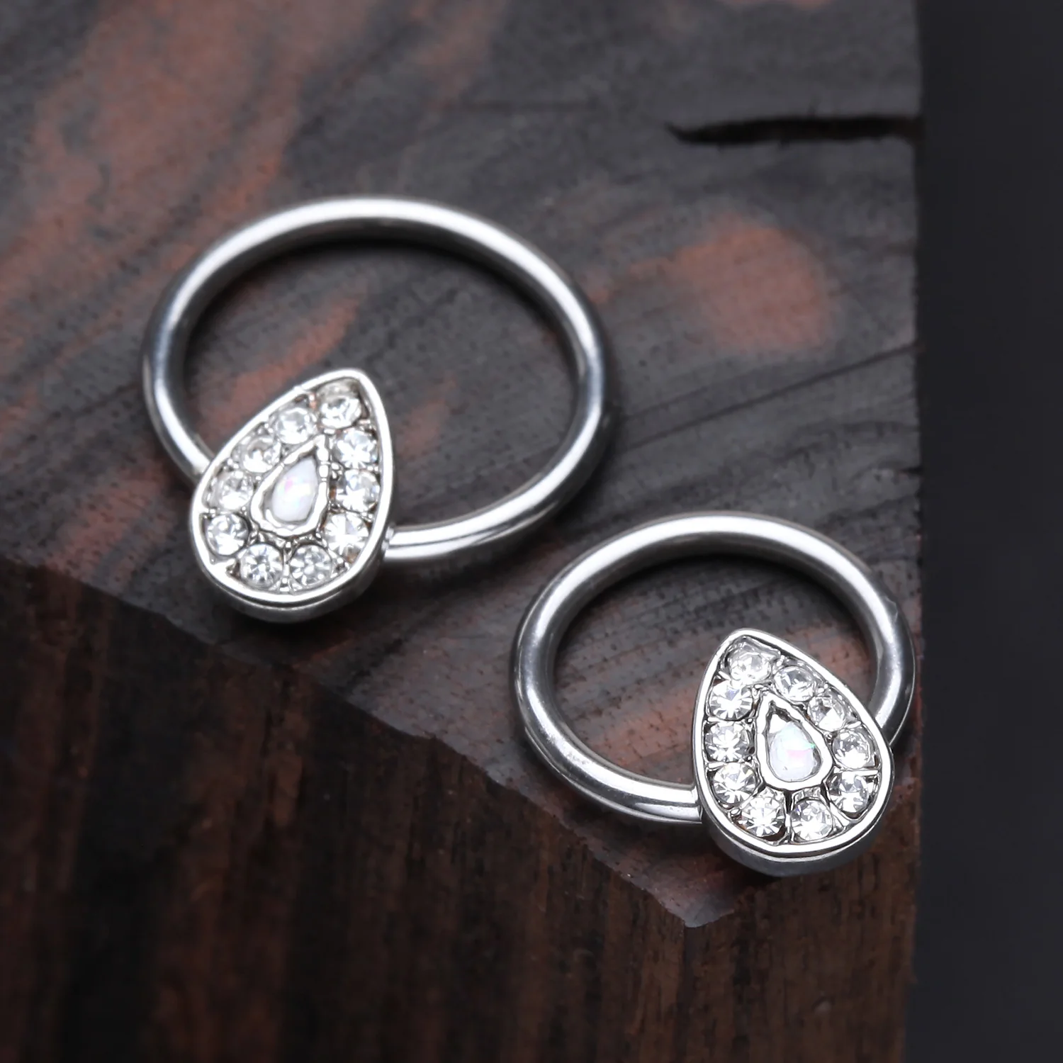 Avice Opalescent Sparkle Captive Bead Ring - Image 2