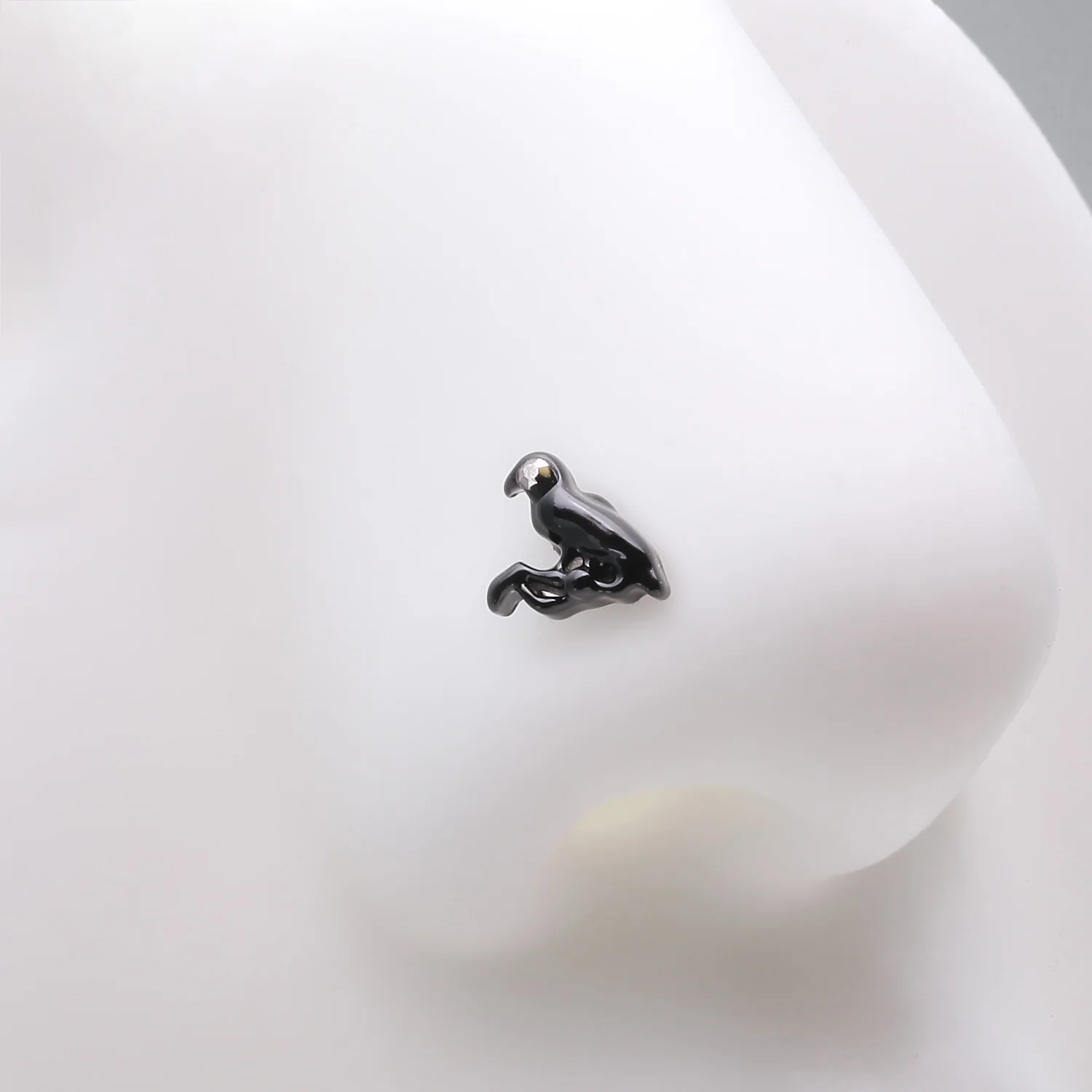 Black Raven Sparkle Nose Stud Ring - Image 2