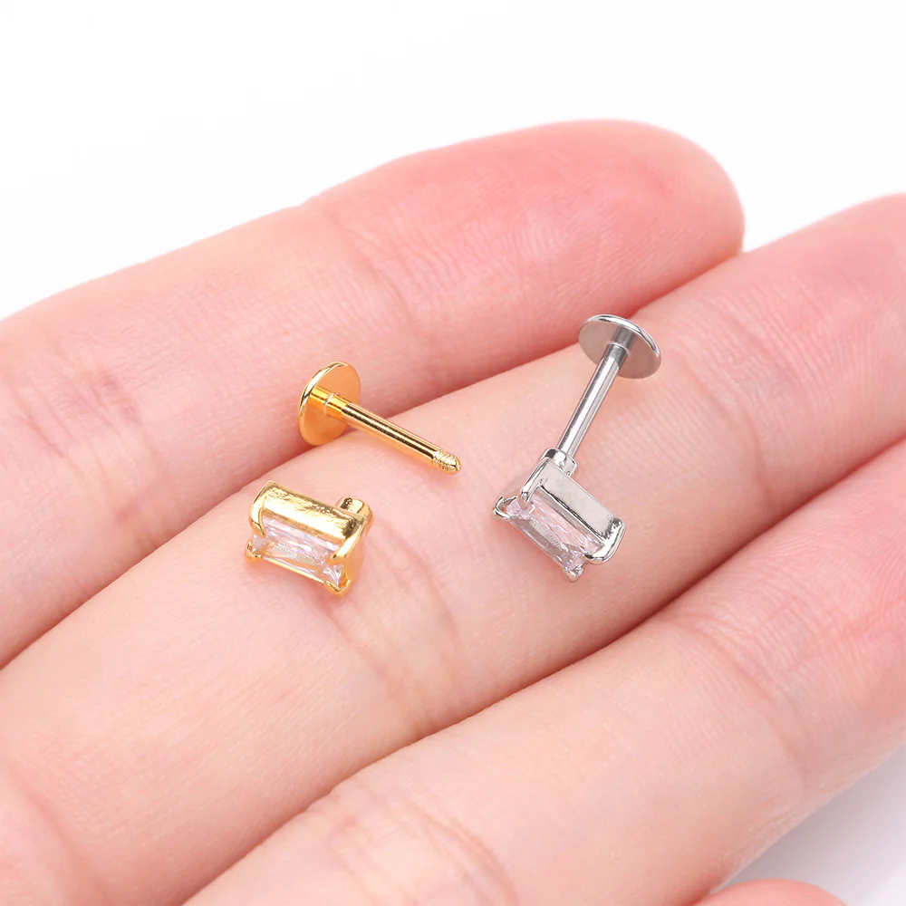 Golden Brilliant Sparkle Baguette Prong Gem Top Flat Back Stud Labret - Image 4