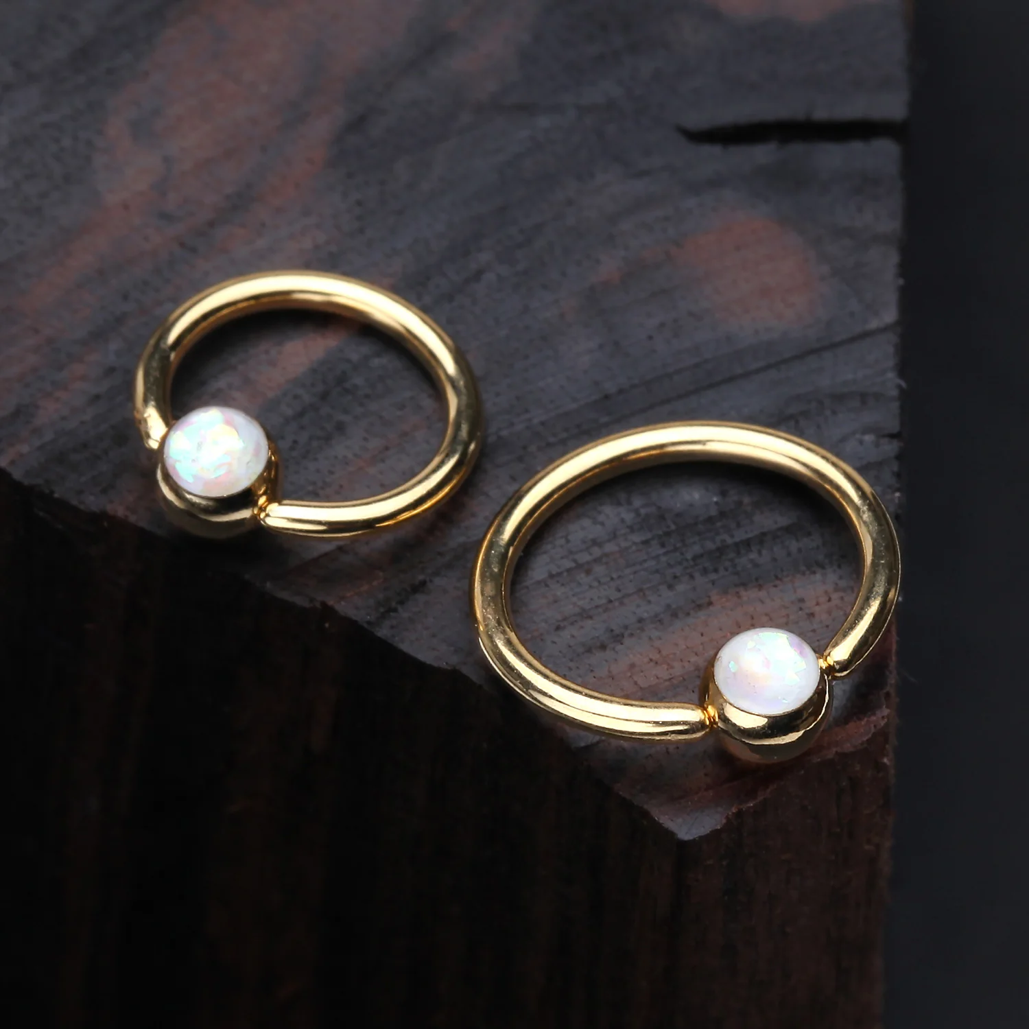 Golden Opalescent Sparkle Captive Bead Ring - Image 2