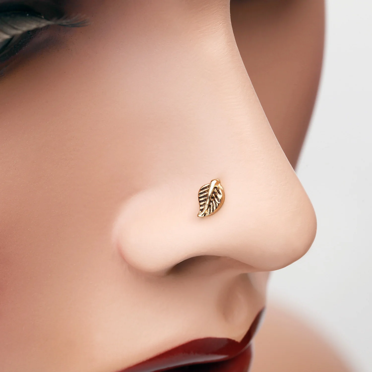 Golden Vintage Leaf Icon Nose Stud Ring - Image 2