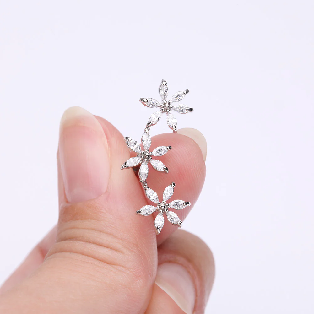 Grand Sparkle Triple Flowers Steel Cartilage Tragus Barbell Stud - Image 3