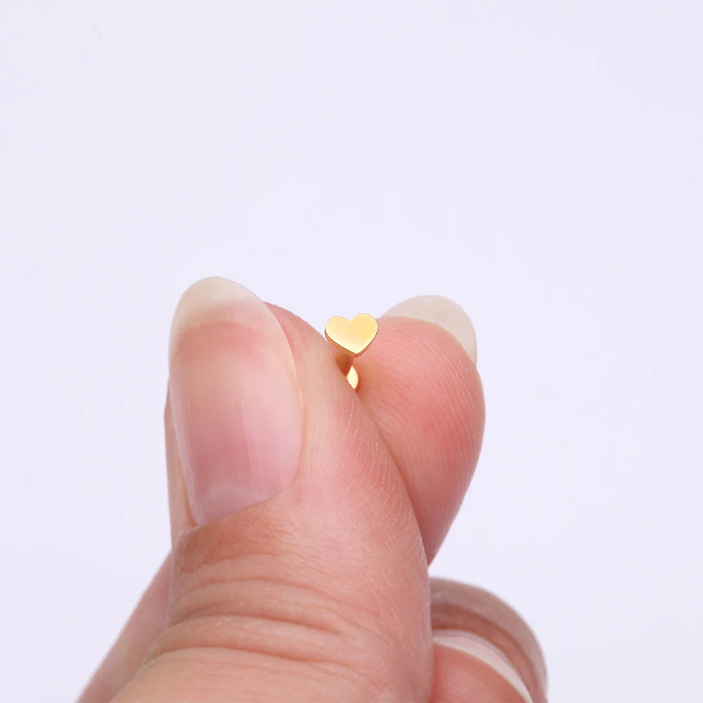 Implant Grade Titanium Golden Heart Top Internally Threaded Flat Back Stud Labret - Image 3