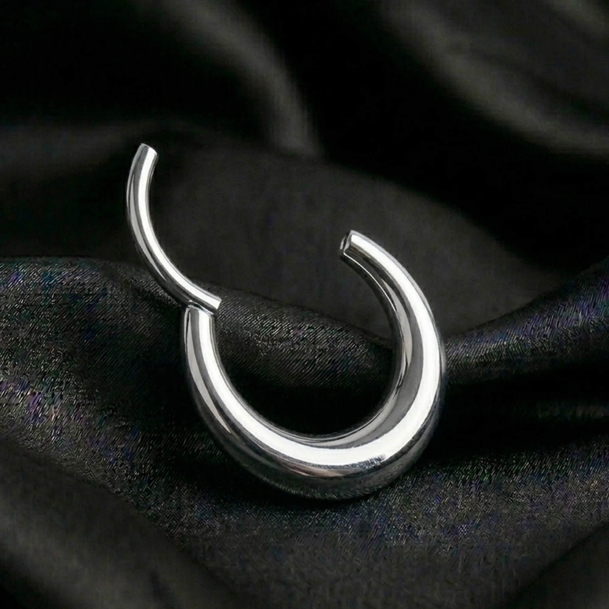 Implant Grade Titanium Smooth Hollow Crescent Clicker Hoop Ring - Image 3