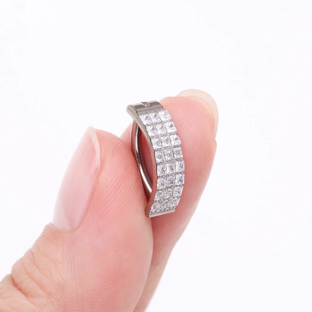 Implant Grade Titanium Square Triple Gem Lined Curved Bar Belly Clicker - Image 3