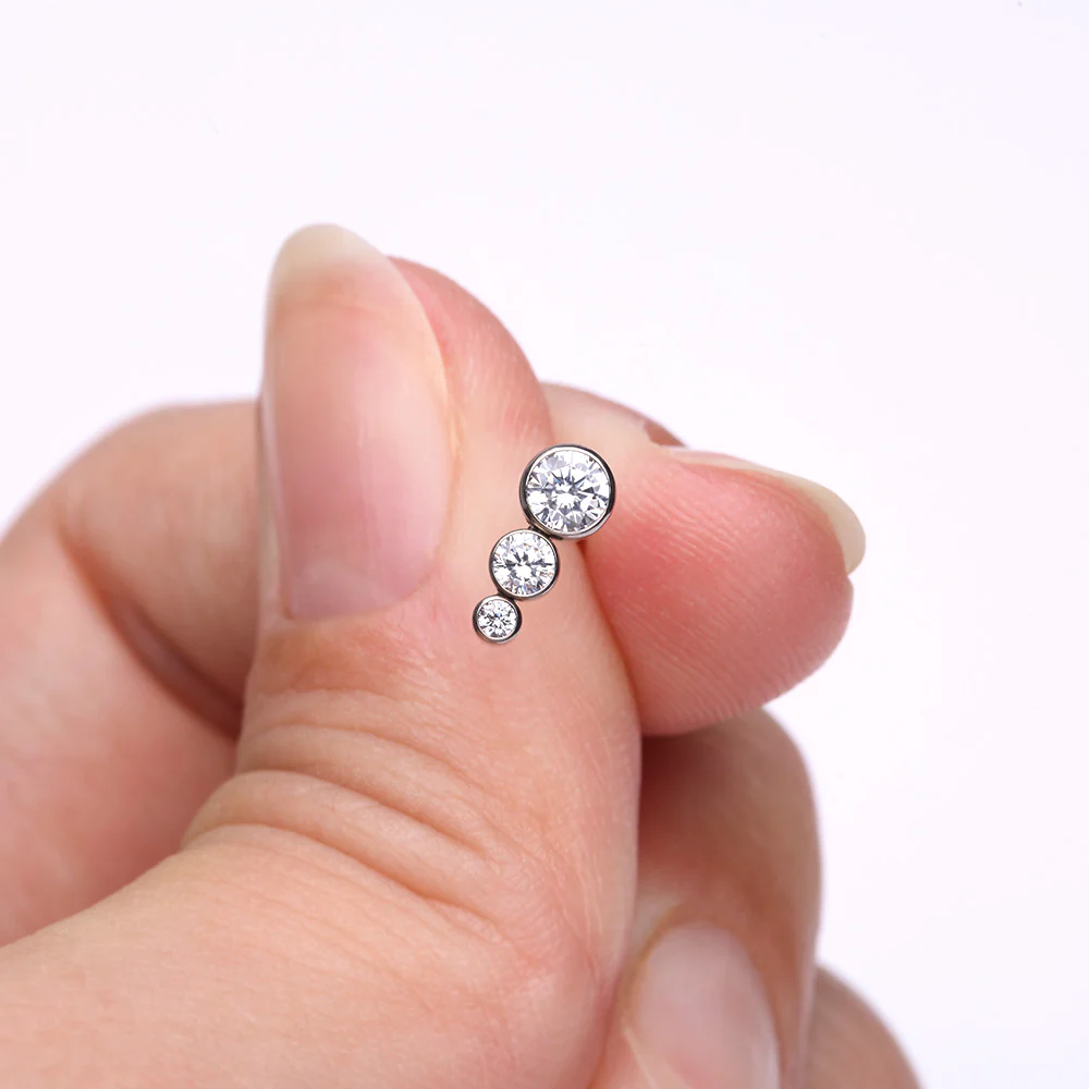 Implant Grade Titanium Triple Cascading Sparkle Top Internally Threaded Flat Back Stud Labret - Image 3