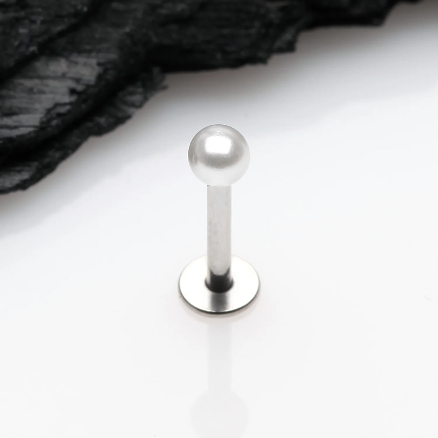 Luster Pearlescent Ball Steel Labret - Image 2