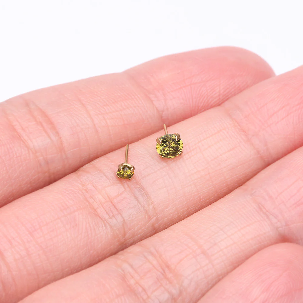 Pure24K Implant Grade Titanium OneFit Threadless Peridot CZ Prong Set Birthstone Gem Top Part - Image 4