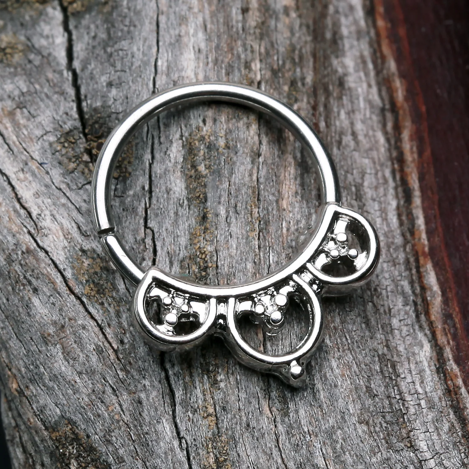 Royal Goddess Bendable Twist Hoop Ring - Image 2